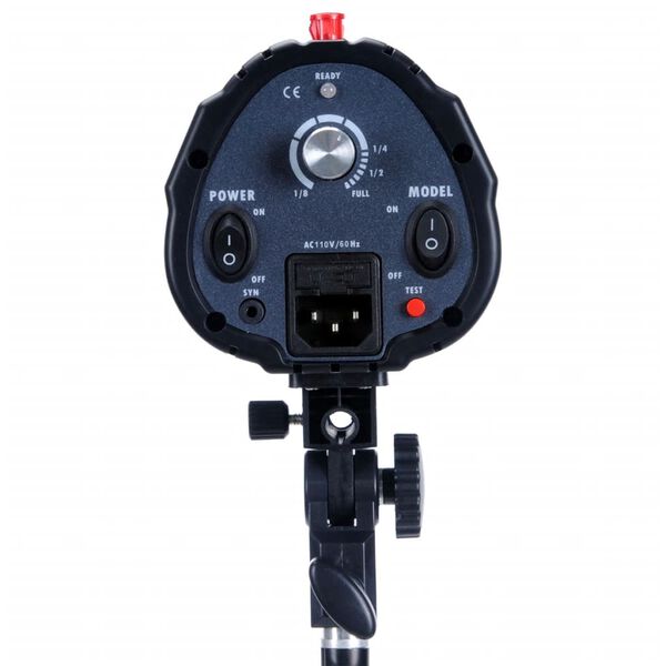 Studio Set: 3 Flash Lights, 3 Softboxes, 3 Tripods & 1 Flash Trigger