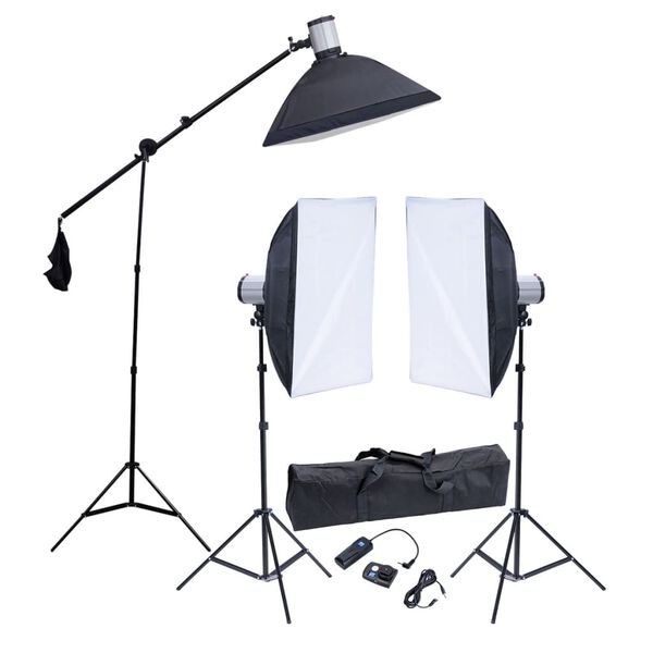 Studio Set: 3 Flash Lights, 3 Softboxes, 3 Tripods & 1 Flash Trigger