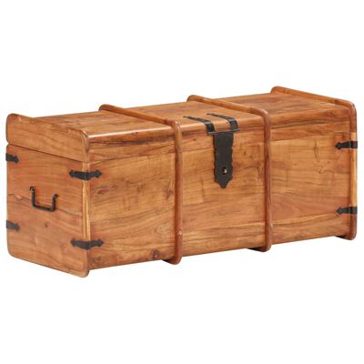 Three-section wooden trunk with secure latches
