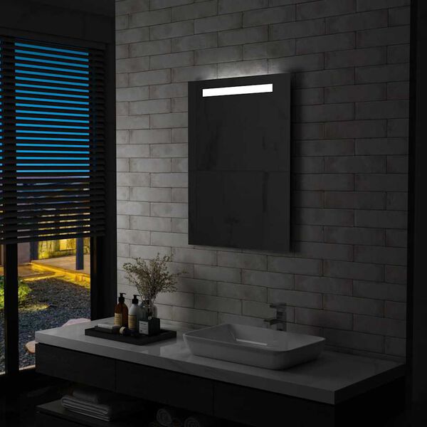 vidaXL Bathroom Mirror Silver Glass 23.6 x 31.5 in Lights